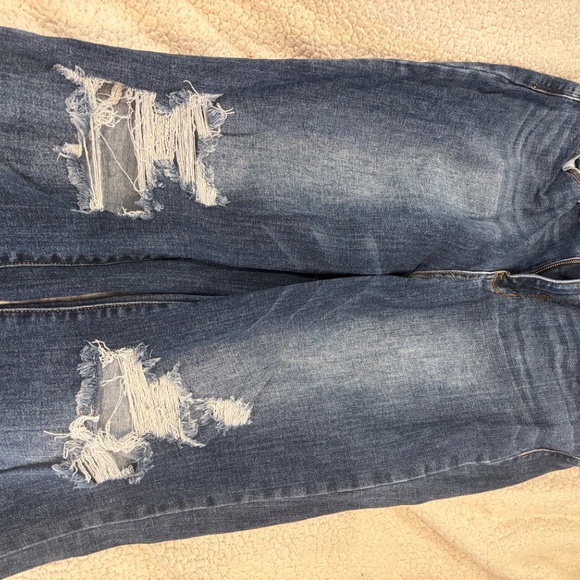 Judy Blue Straight Fit distressed jeans - Picture 2 of 6